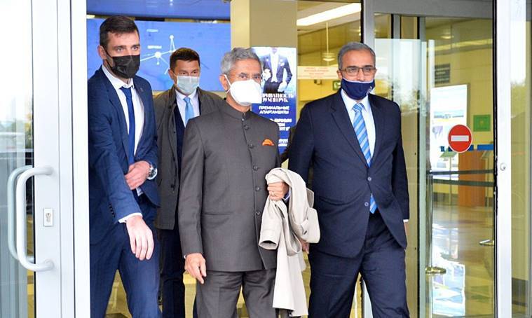 S jaishankar is welcomed in moscow