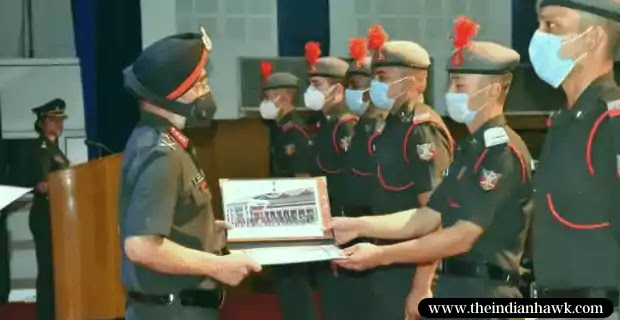 IMA POP 2021: IMA Commandant, Lt Gen Harinder Singh Presenting Awards to Getleman Cadets