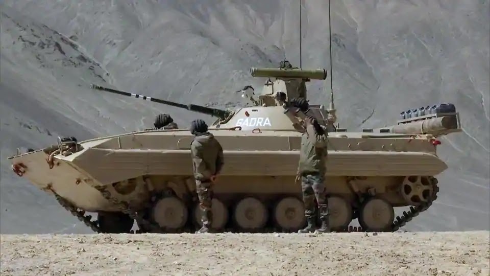 Soldiers operating T-90 bhishma MBT in Ladakh